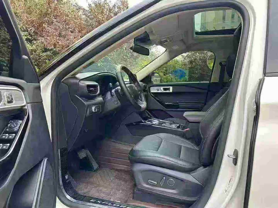 Ford Explorer Ford Explorer