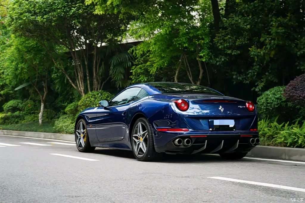 Ferrari California, 2015 3