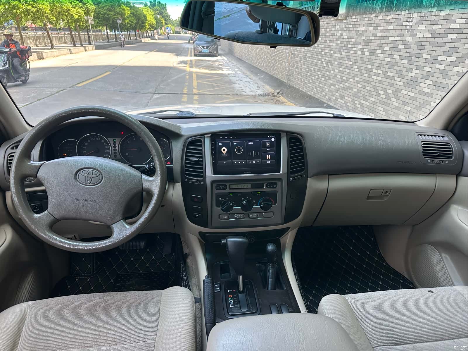 Toyota Land Cruiser, 2004 10
