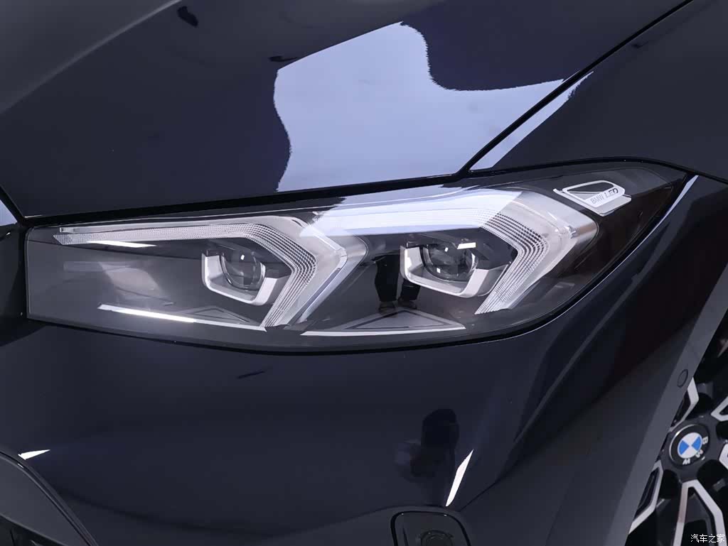BMW 3 Series, 2025 4