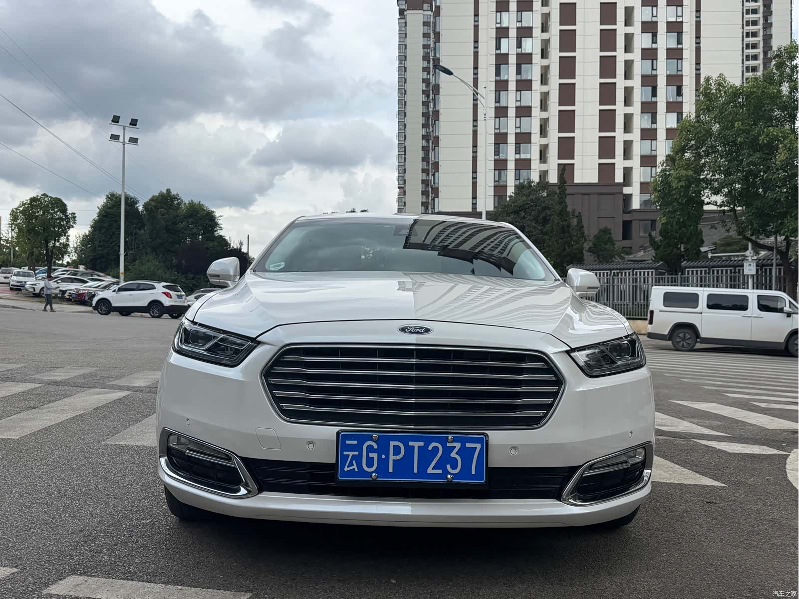 Ford Taurus, 2019 16