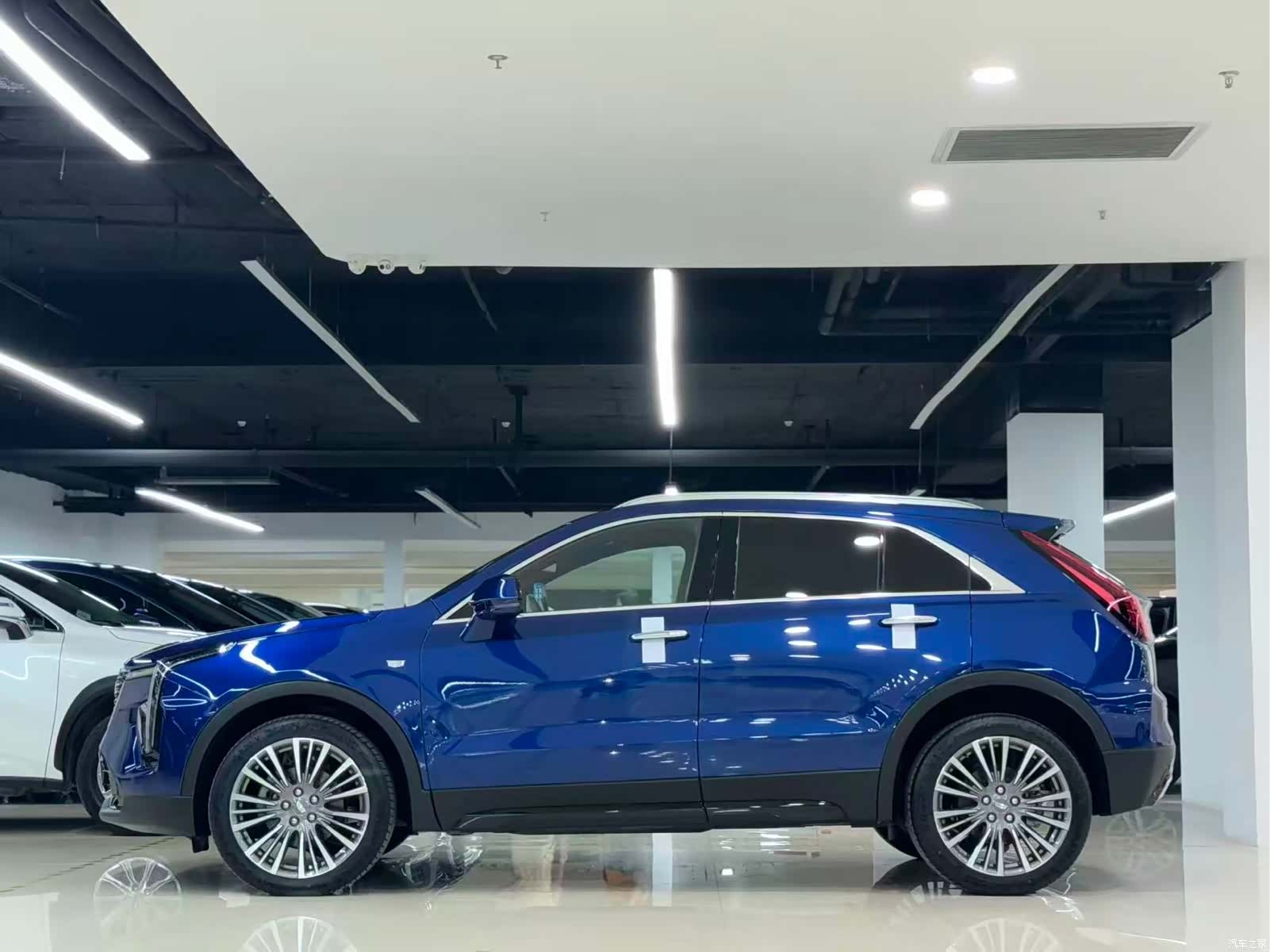 Cadillac XT4, 2024 3