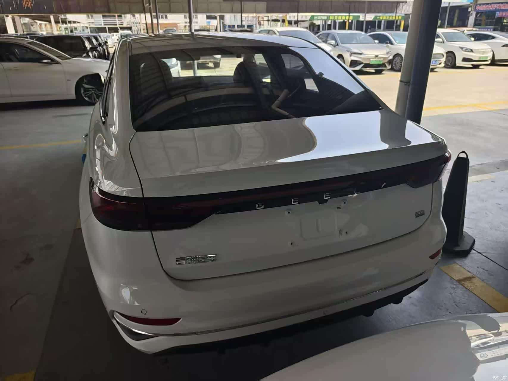 Geely Emgrand, 2021 10