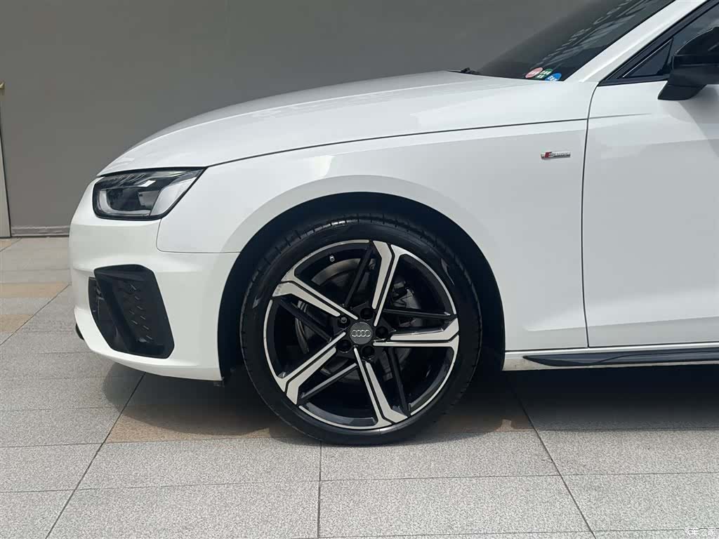 Audi A4L, 2024 все фото