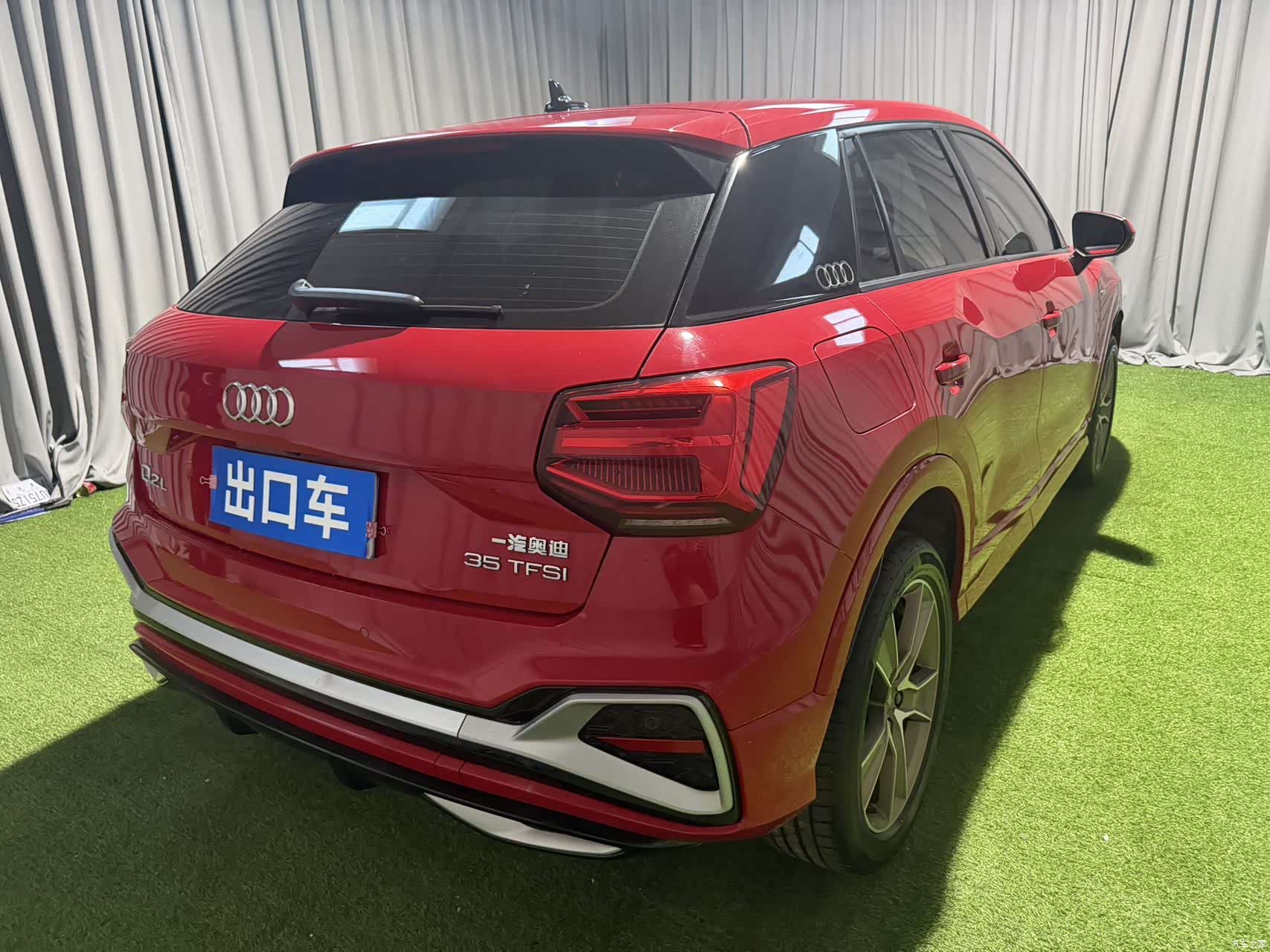 Audi Q2L, 2022 все фото