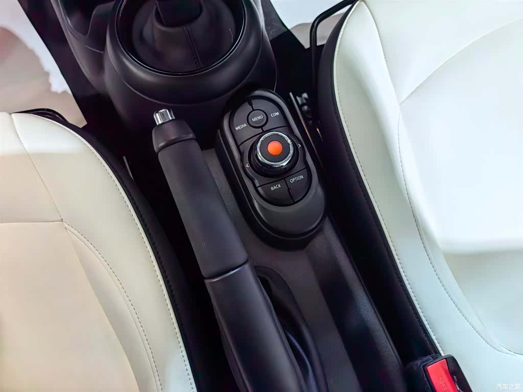 Mini ONE, 2023 12