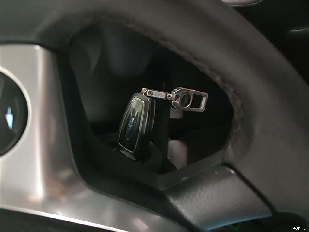 Ford Focus, 2015 8