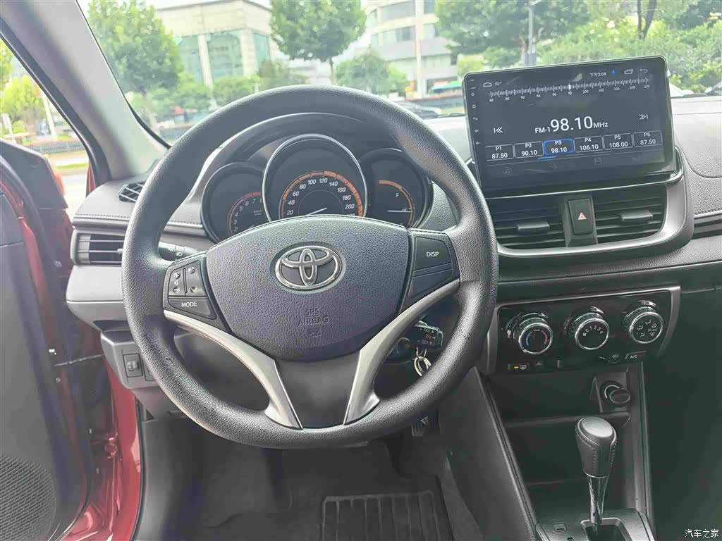 Toyota YARiS L, 2023 13