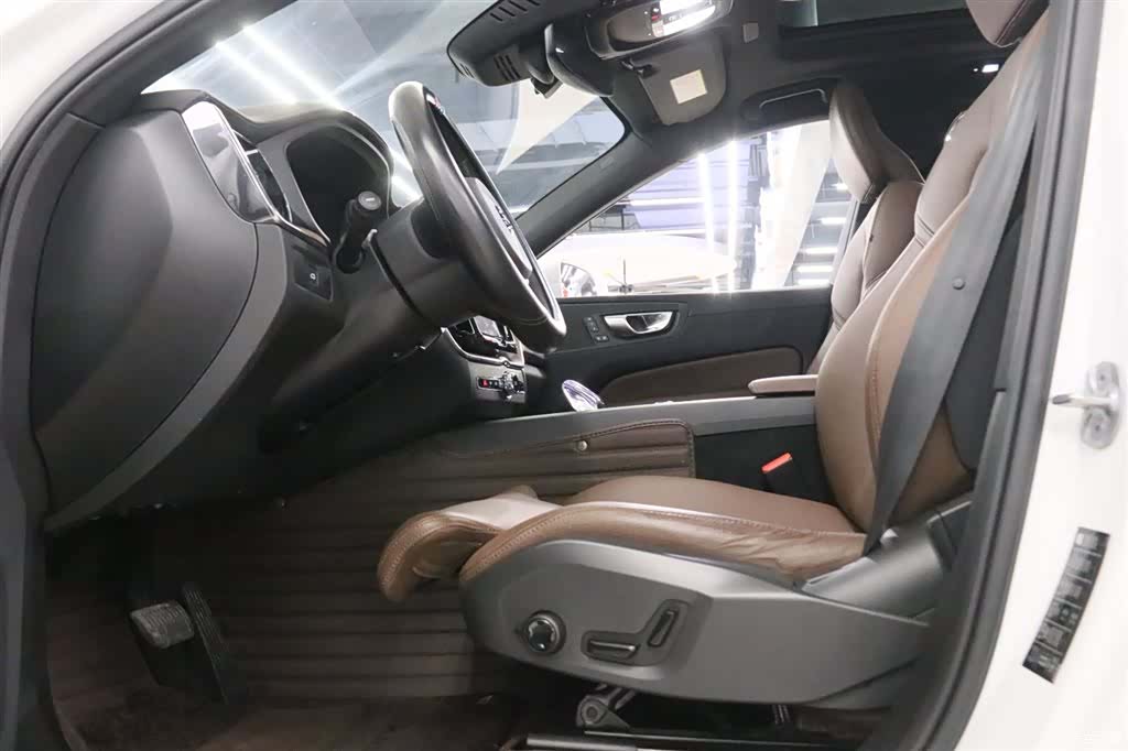 Volvo XC60, 2023 12