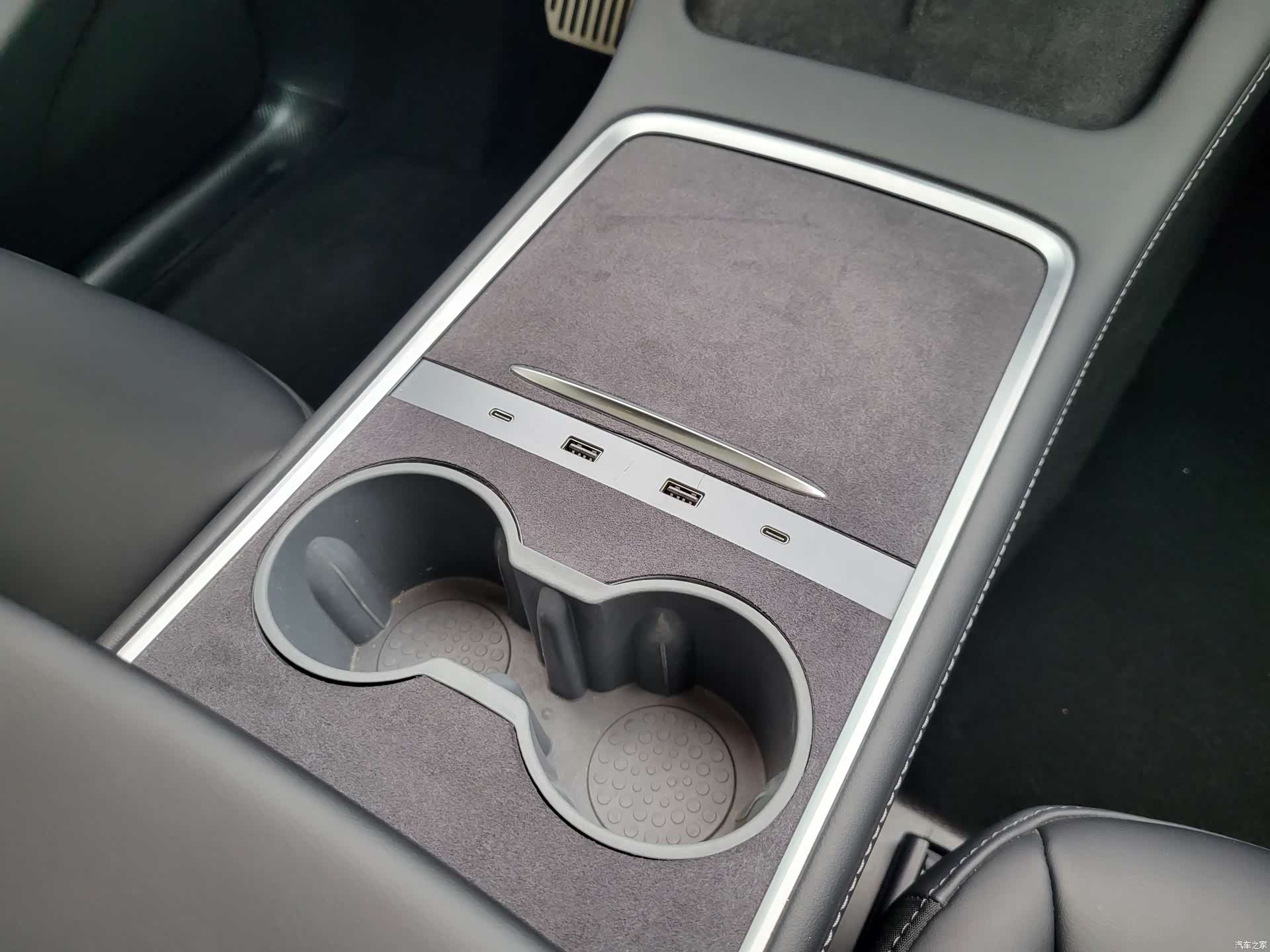 Tesla Model Y, 2023 22