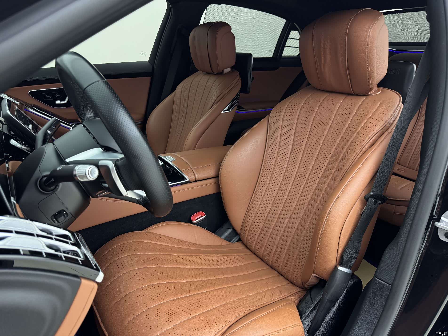Mercedes-Benz S-Class, 2023 3