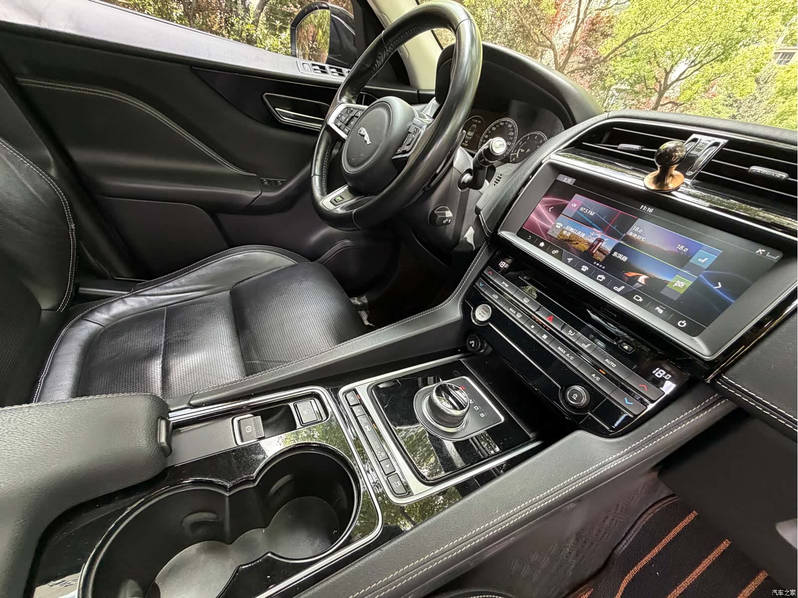 Jaguar F-PACE, 2017 18