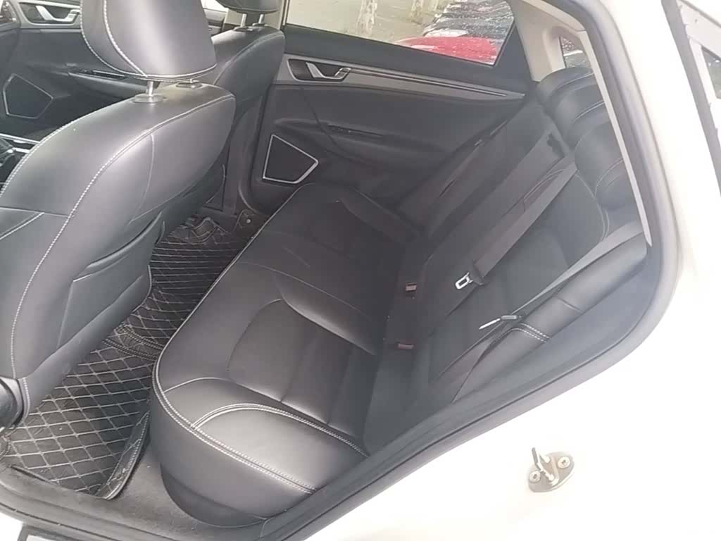 Geely Emgrand, 2019 17