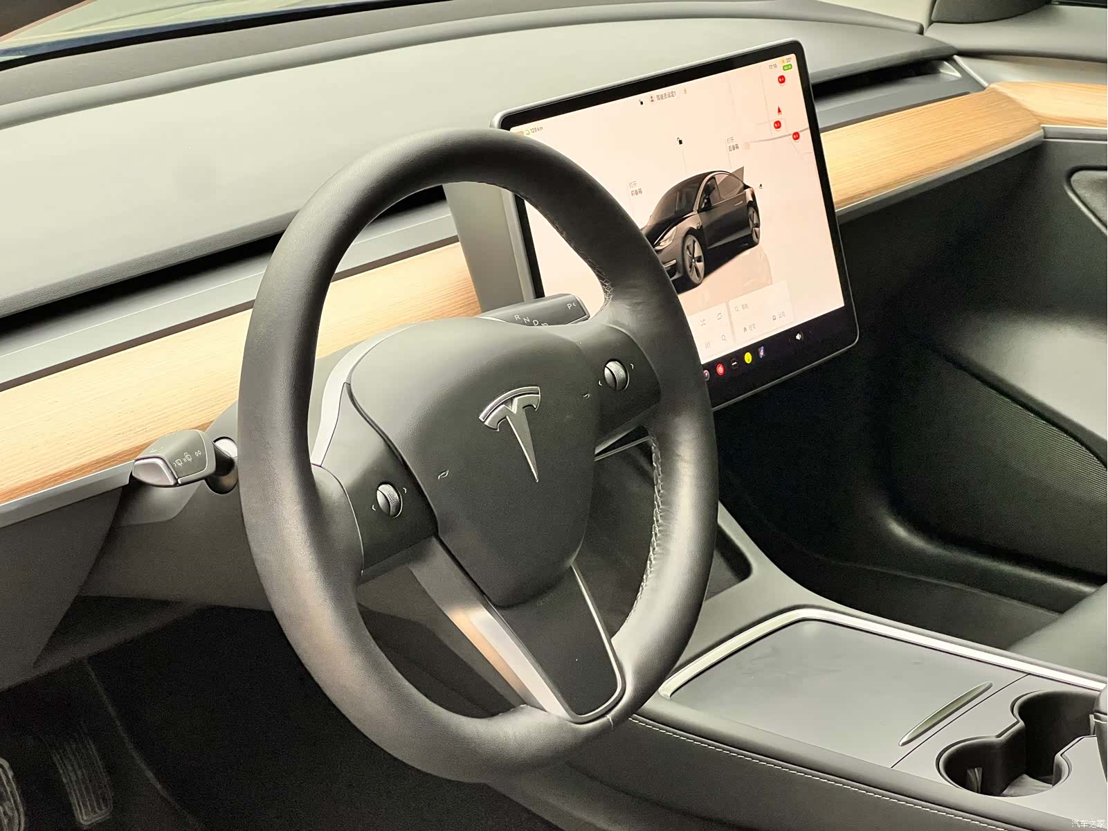 Tesla Model 3, 2023 все фото