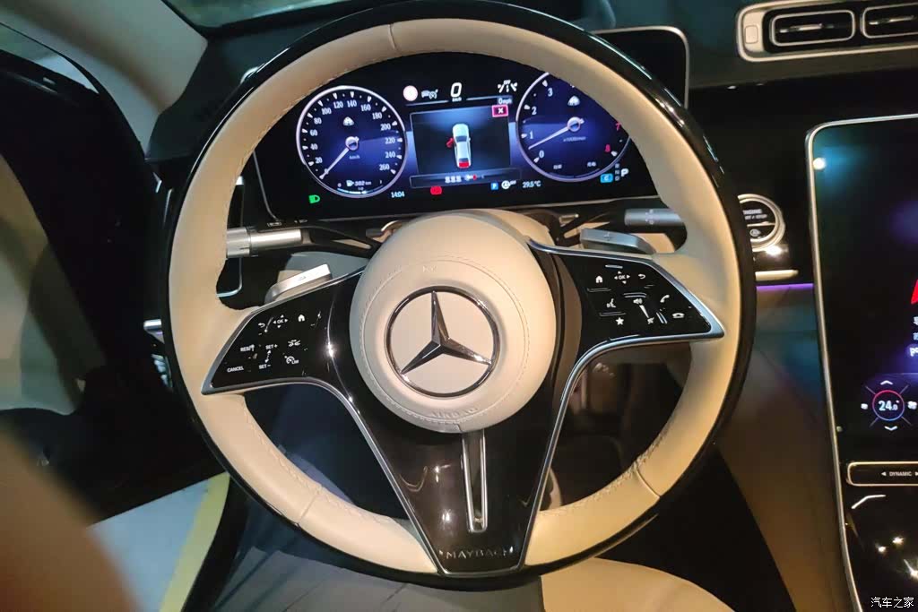 Maybach S-Class, 2023 15