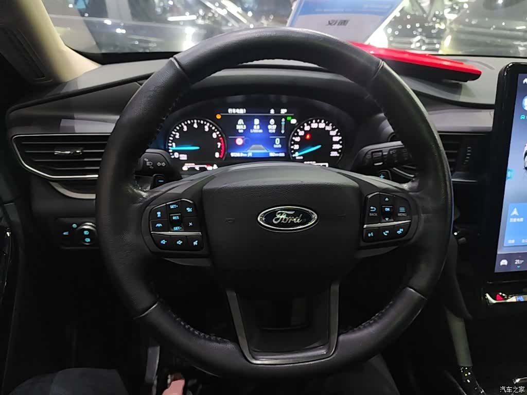 Ford Explorer, 2021 11