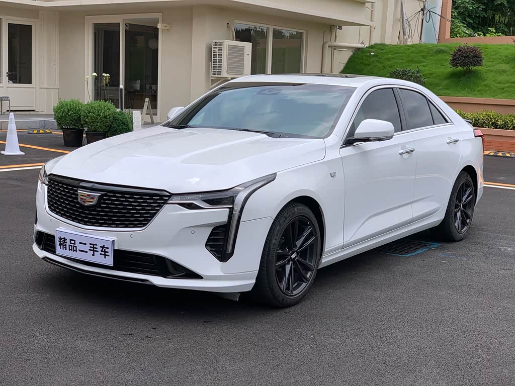 Cadillac CT4