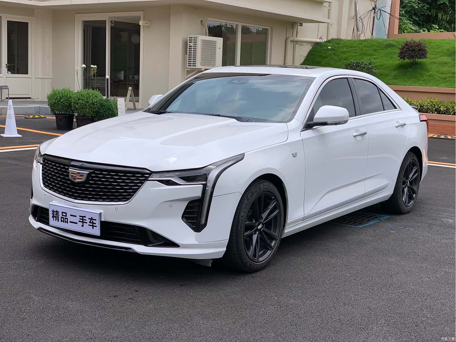 Cadillac CT4