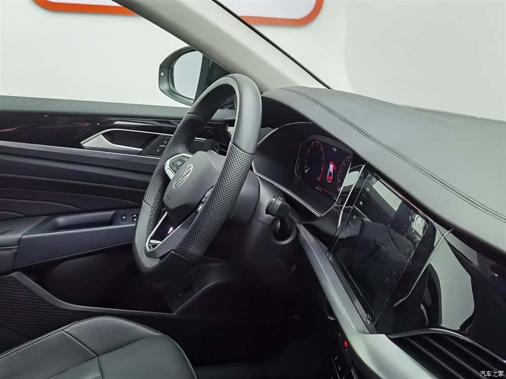 Volkswagen Passat, 2025 22