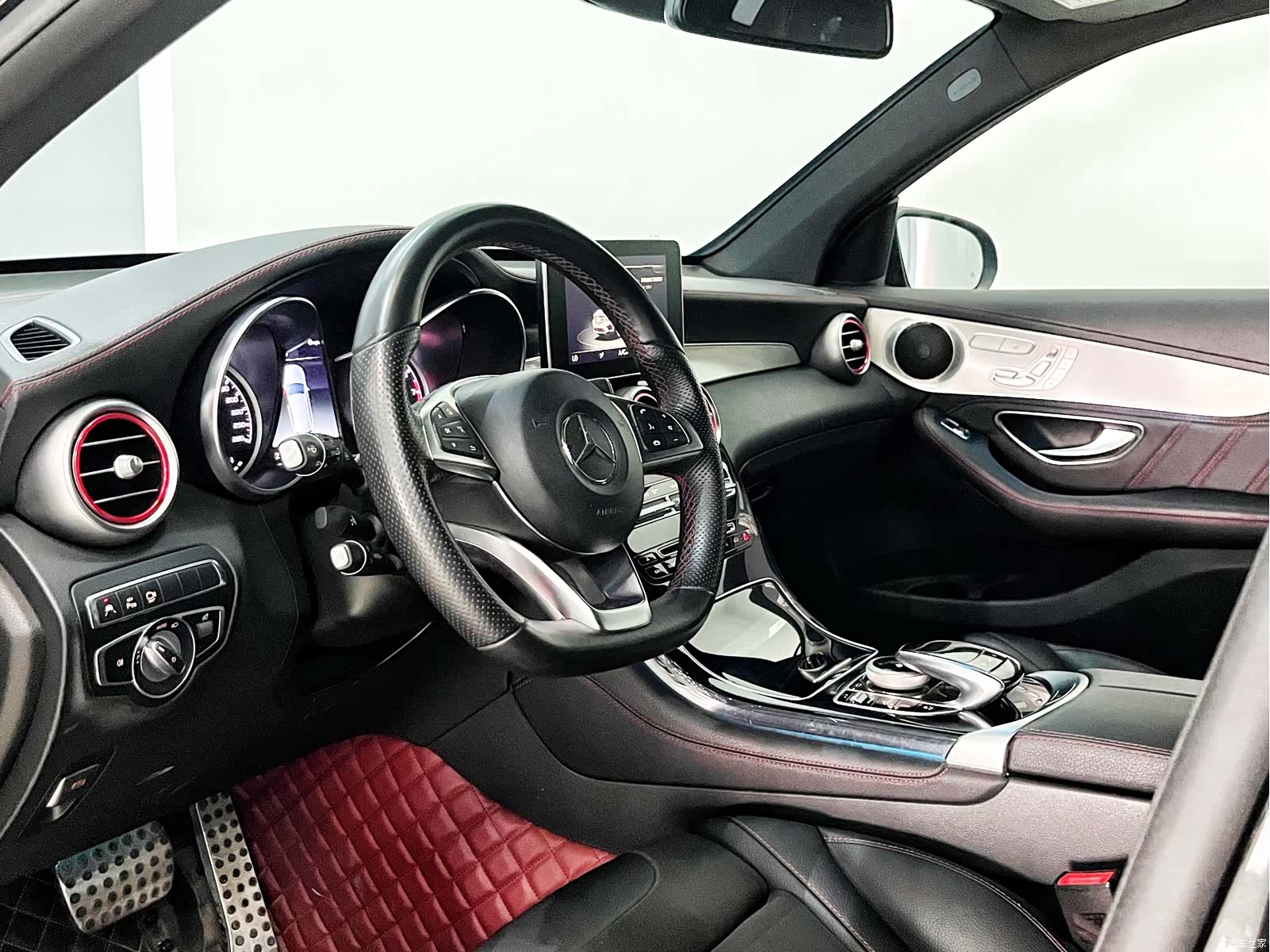 Mercedes-Benz GLC, 2018 3