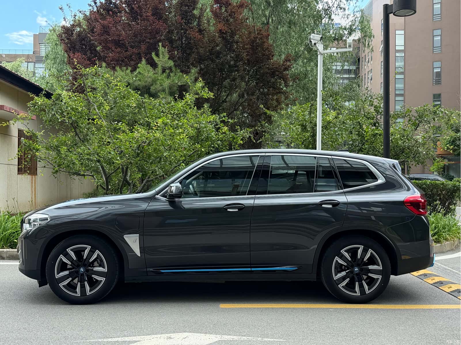 BMW iX3, 2021 4