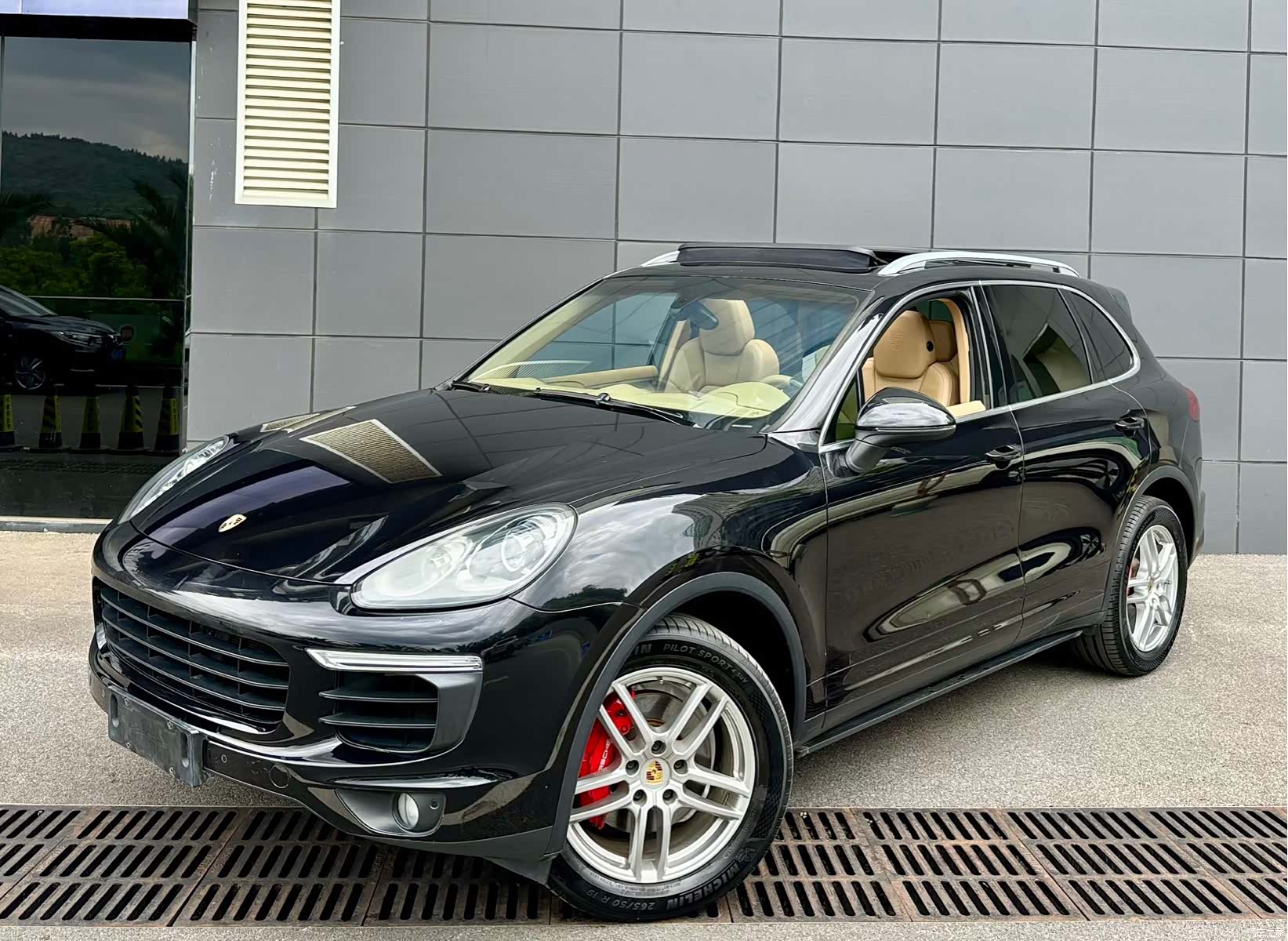 Porsche Cayenne, 2015 1