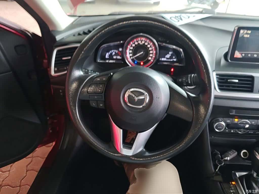 Mazda Mazda3, 2016 11