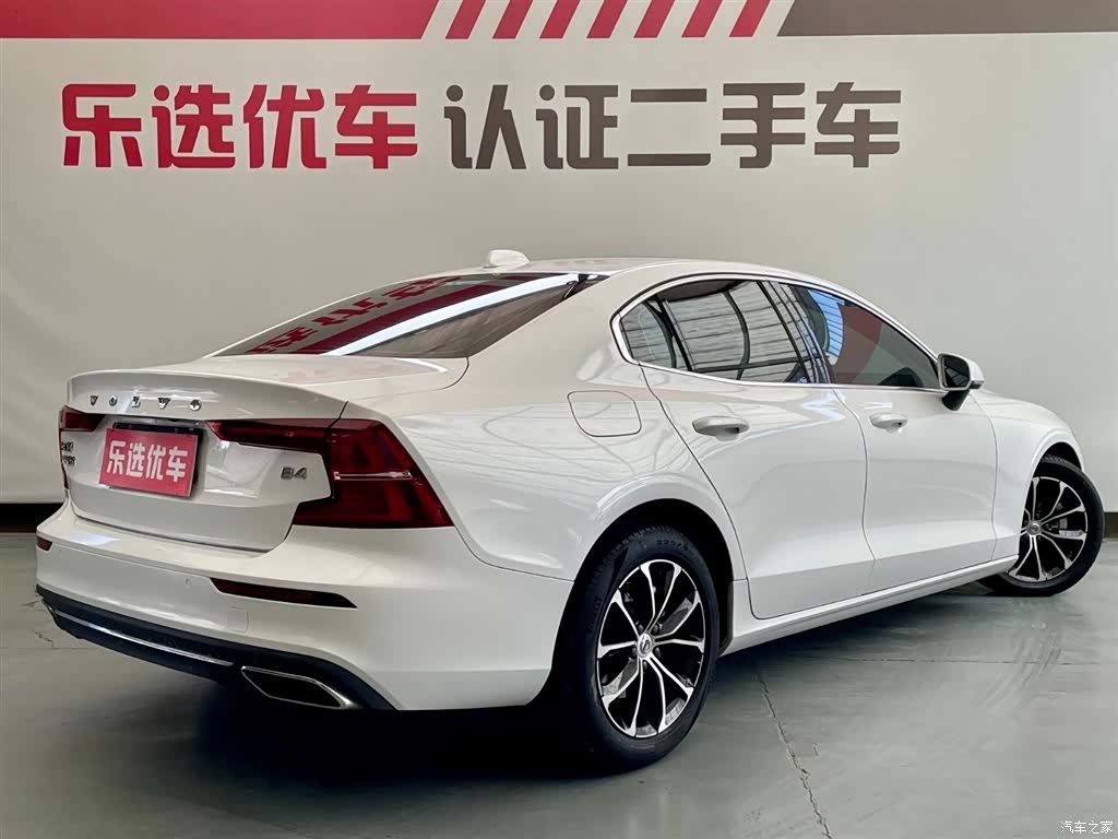 Volvo S60, 2022 4