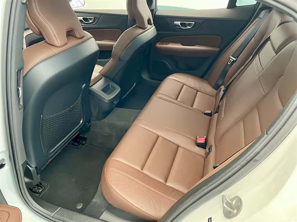 Volvo S60, 2022 7