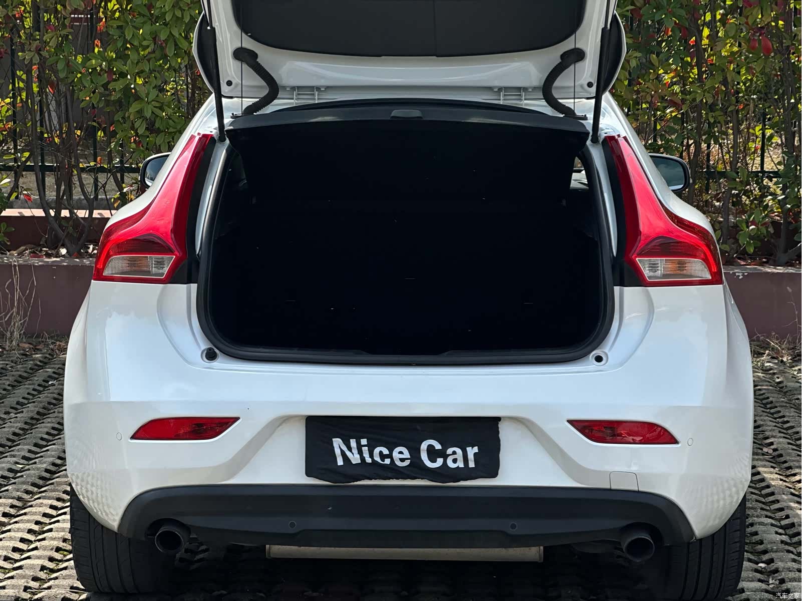 Volvo V40, 2016 24