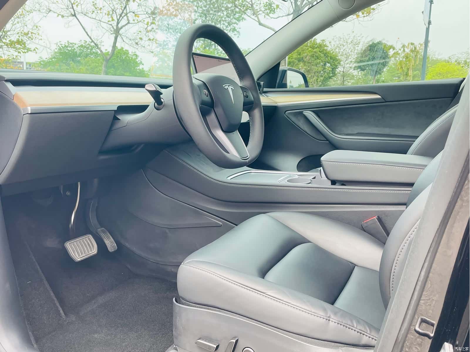 Tesla Model Y, 2022 15