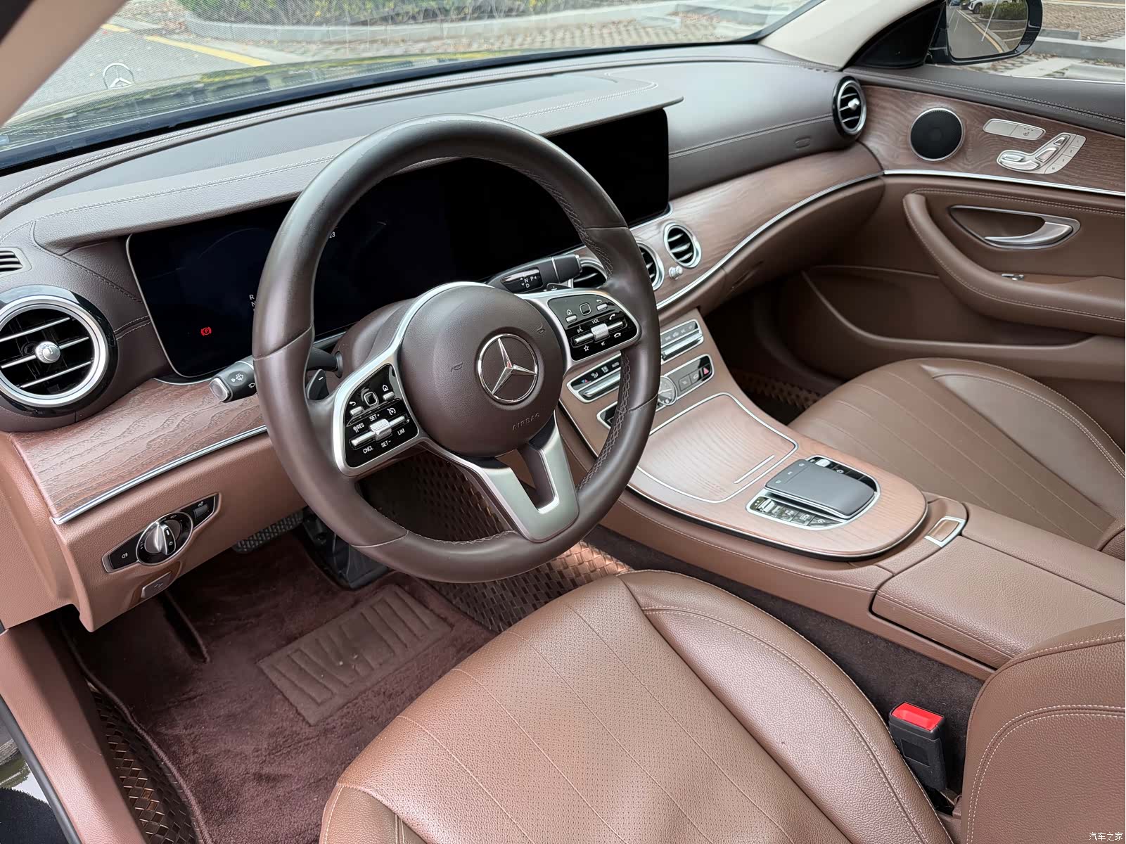 Mercedes-Benz E-Class, 2020 4