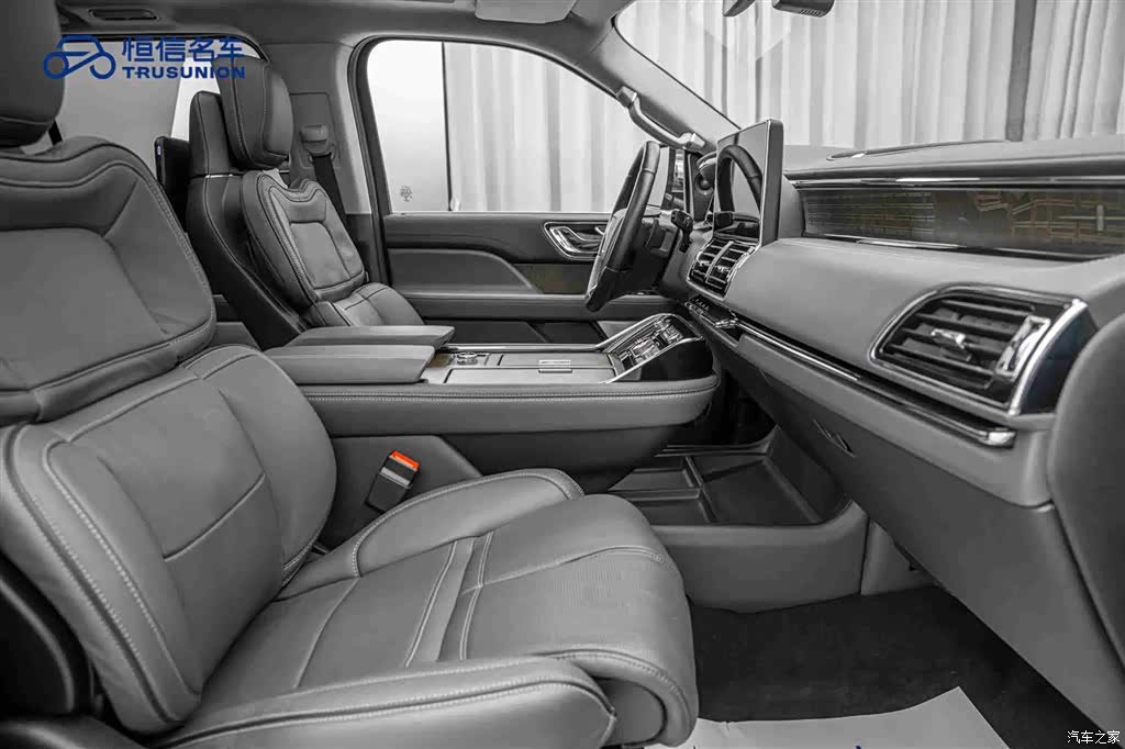 Lincoln Navigator, 2024 15