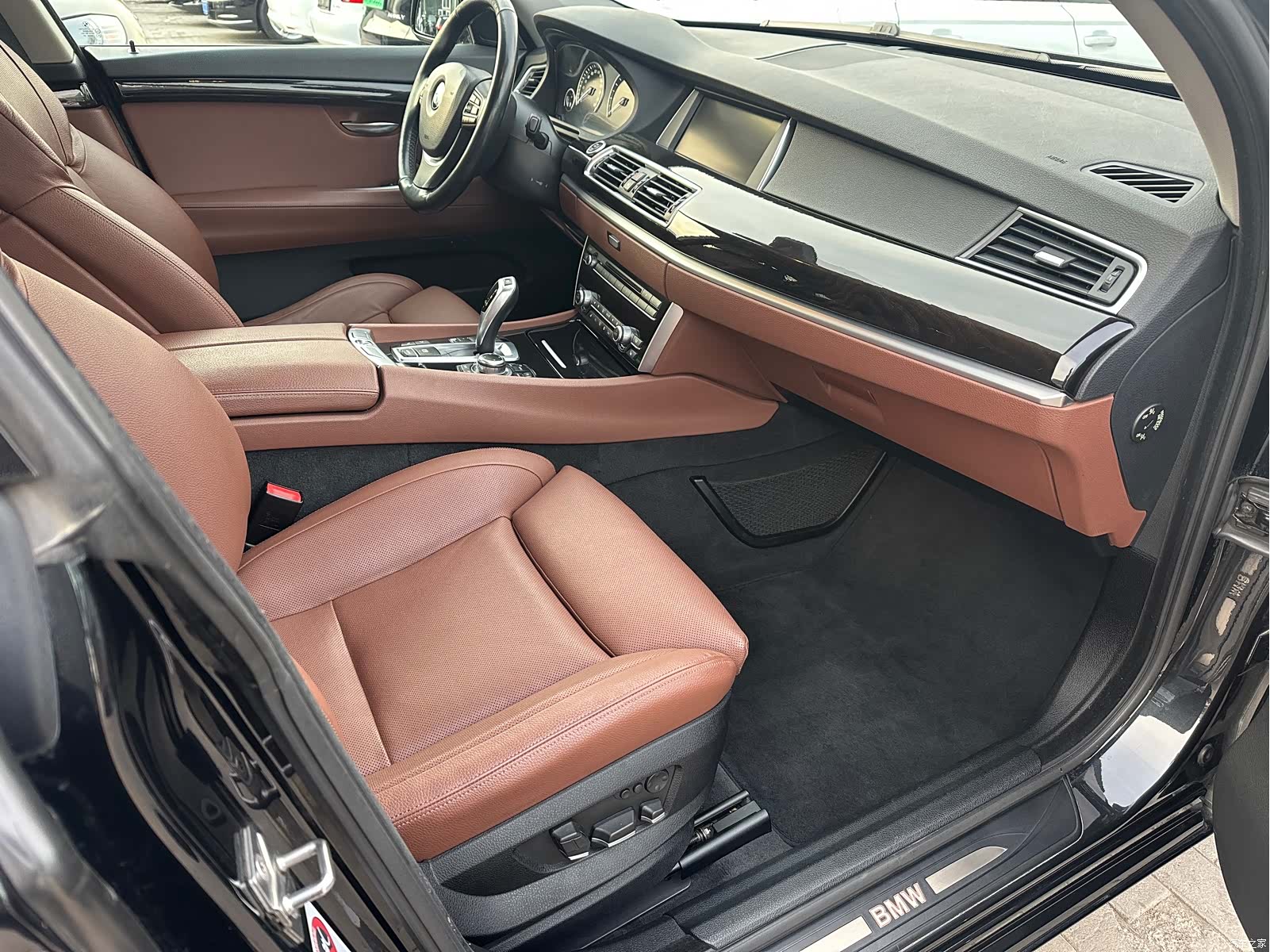BMW 5 Series, 2012 6