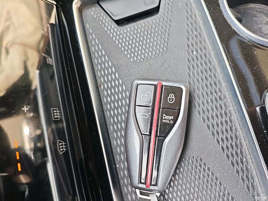 Hongqi HS7, 2021 9