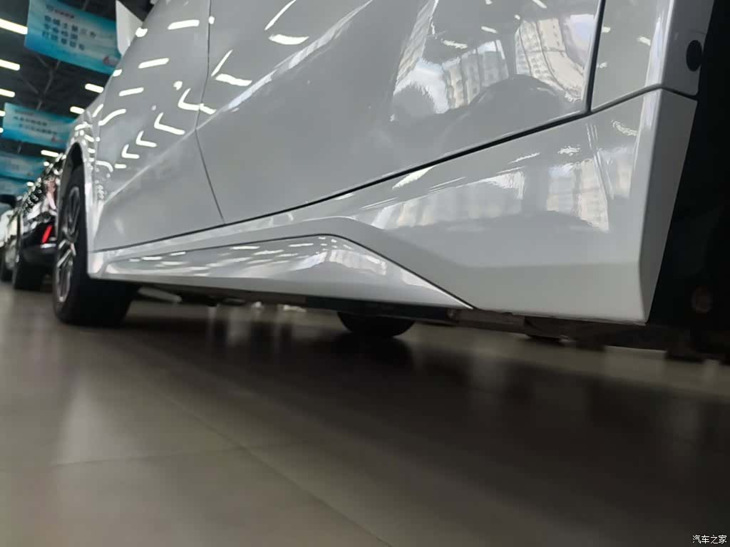 BMW iX1, 2024 21