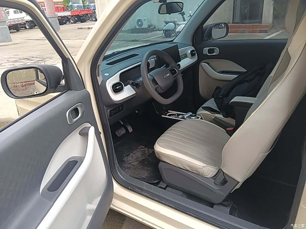 Geely Panda, 2025 16