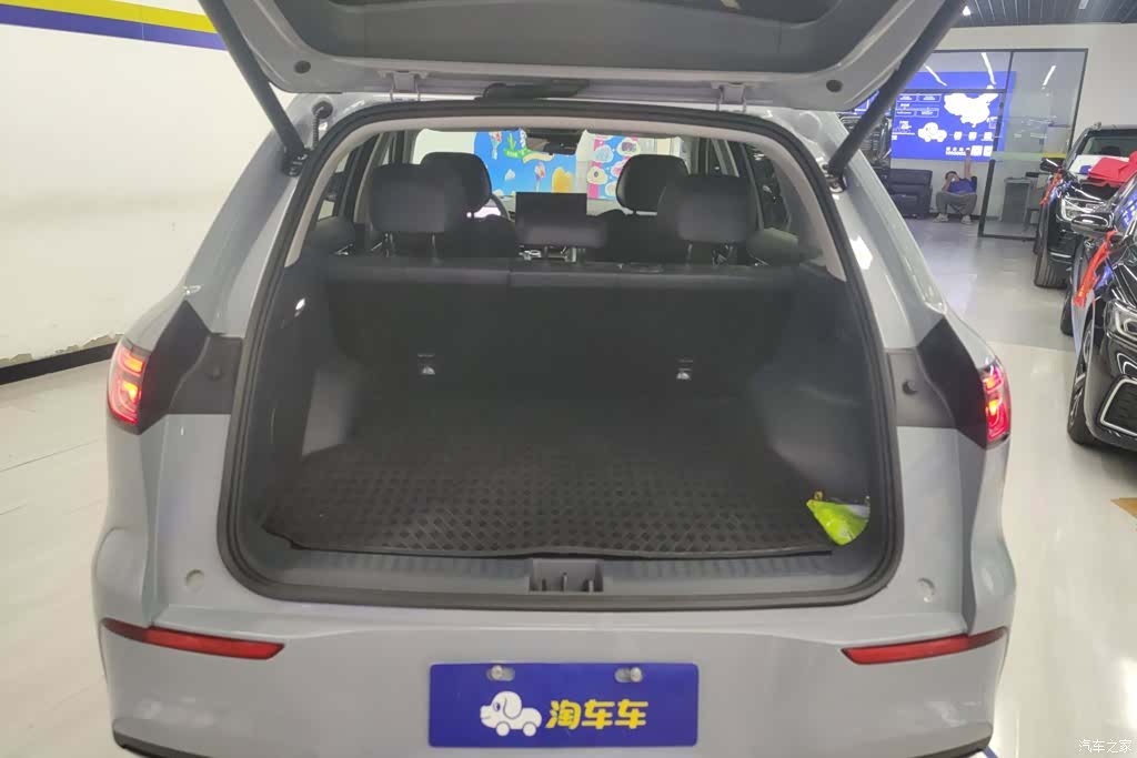Geely Galaxy E5, 2024 4