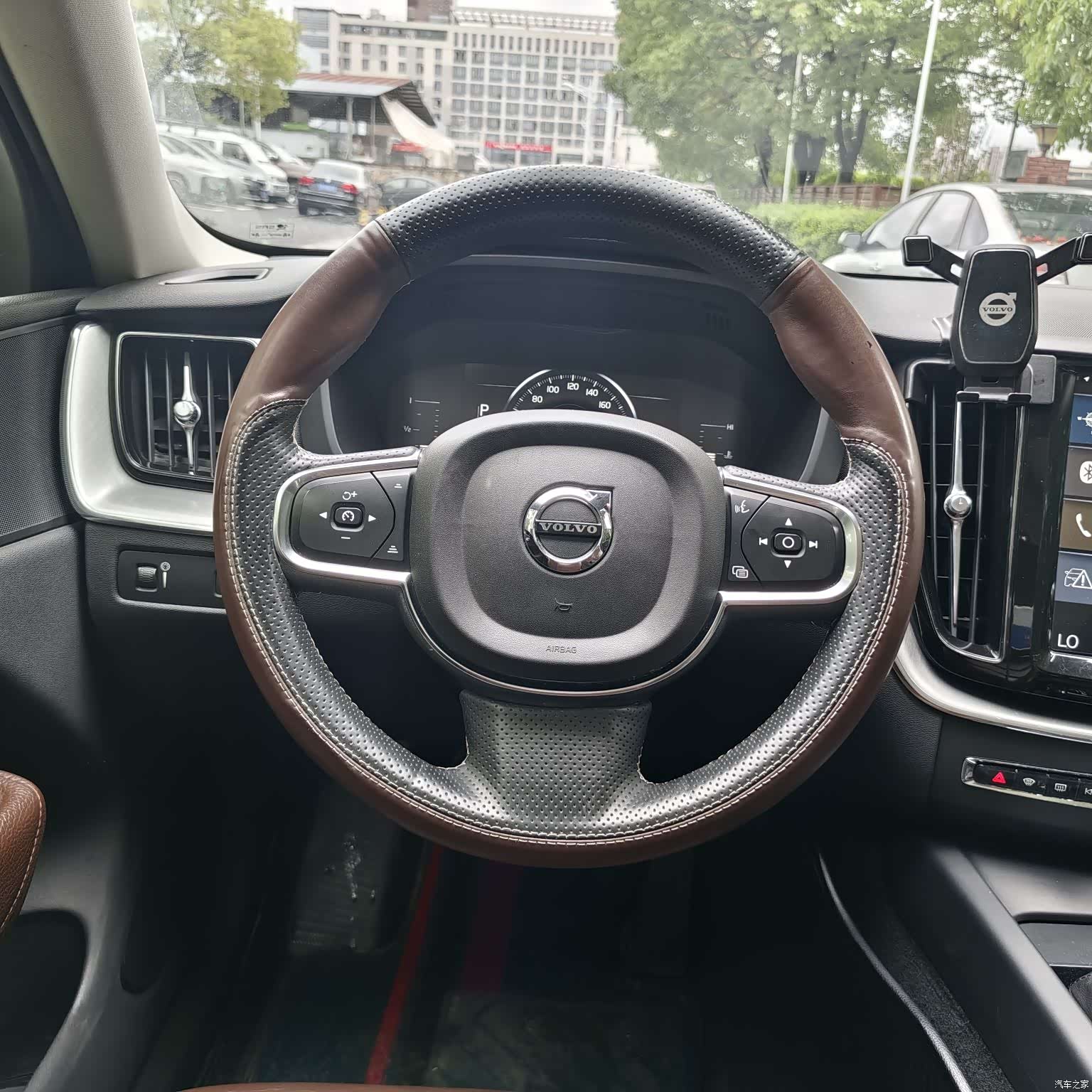 Volvo XC60, 2019 11