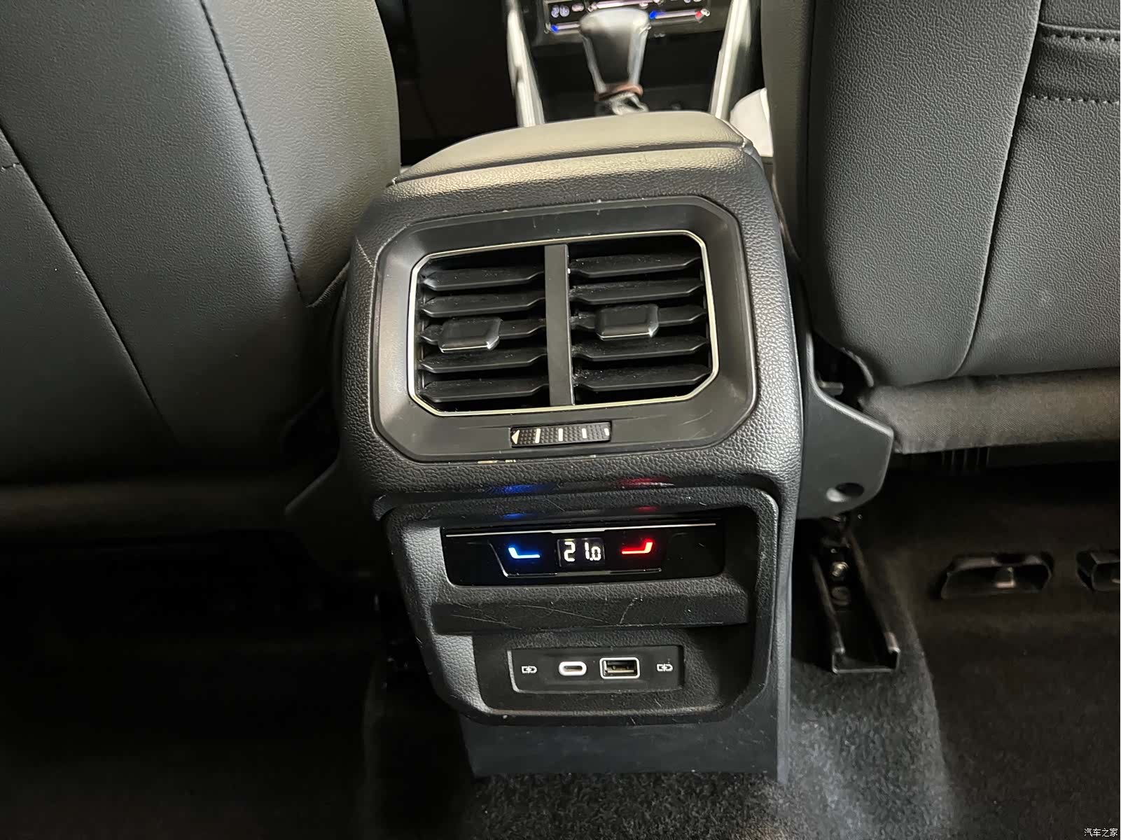 Volkswagen Tiguan L, 2021 15