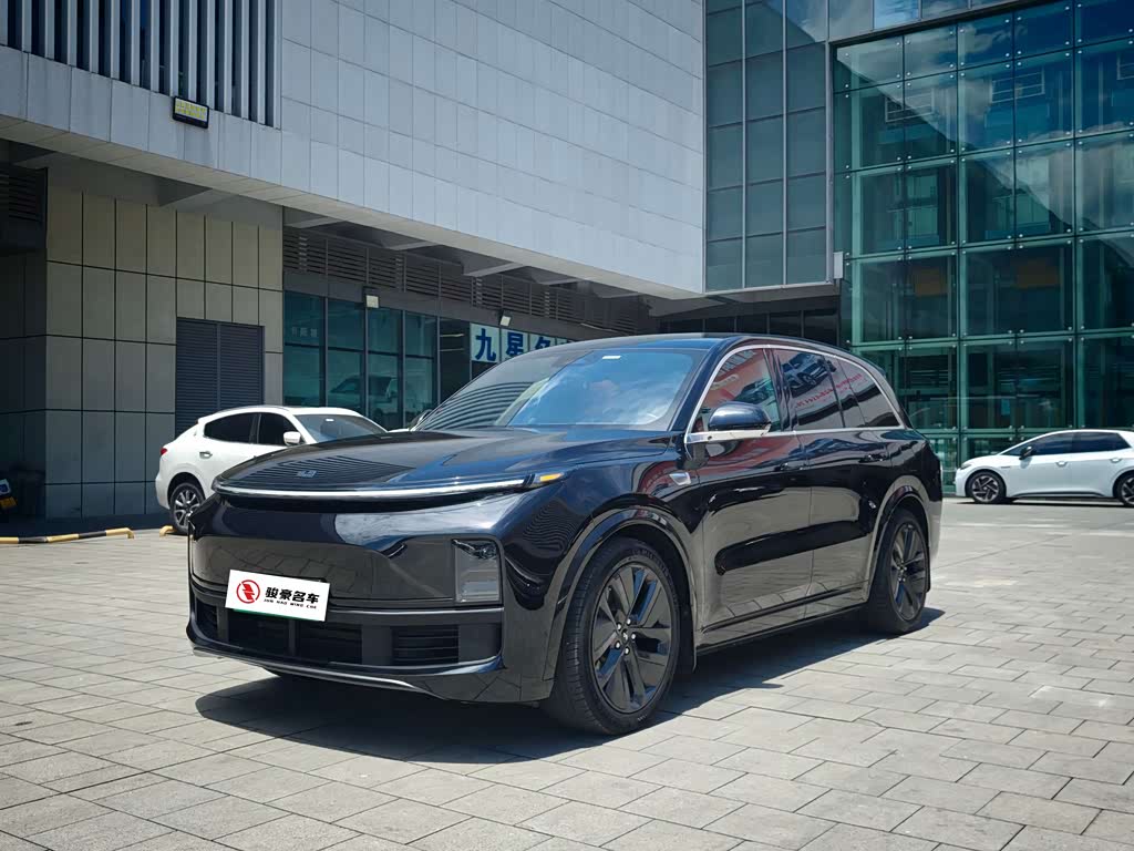 Li Auto L8
