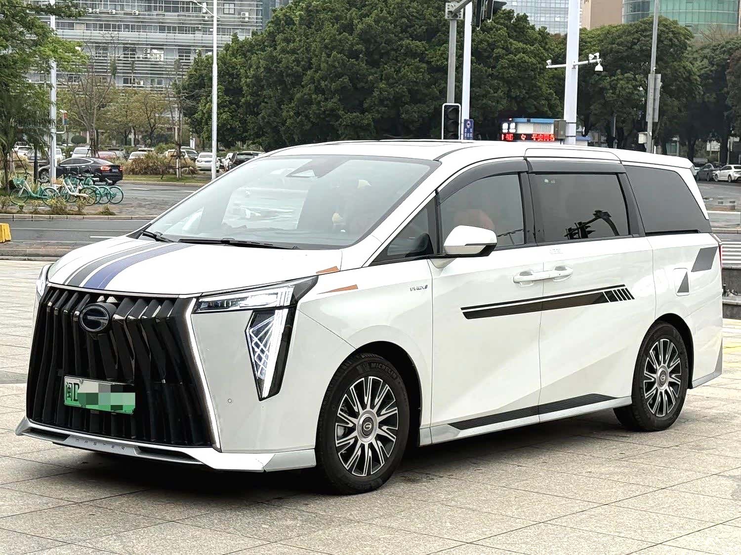 Trumpchi E9, 2024 1