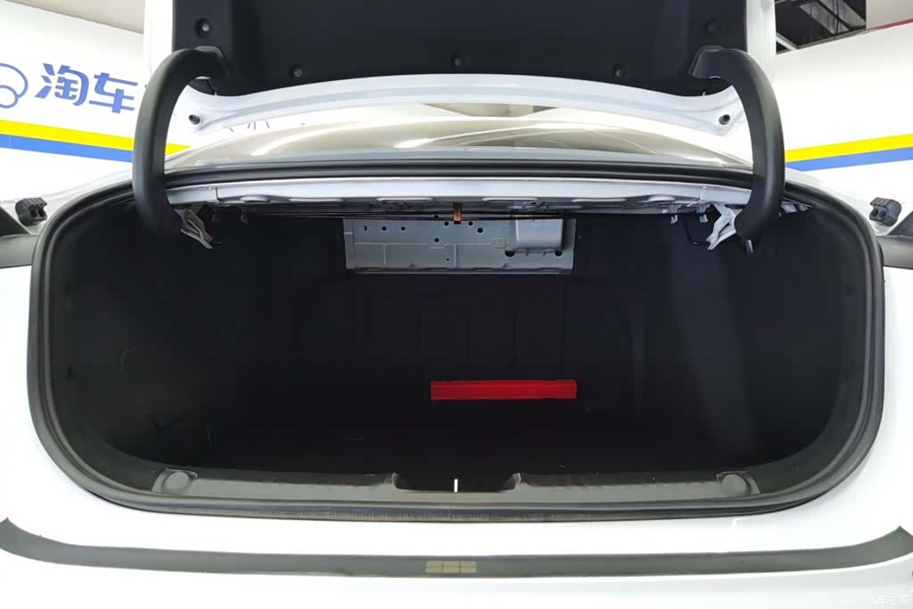 Geely Galaxy L6, 2026 4