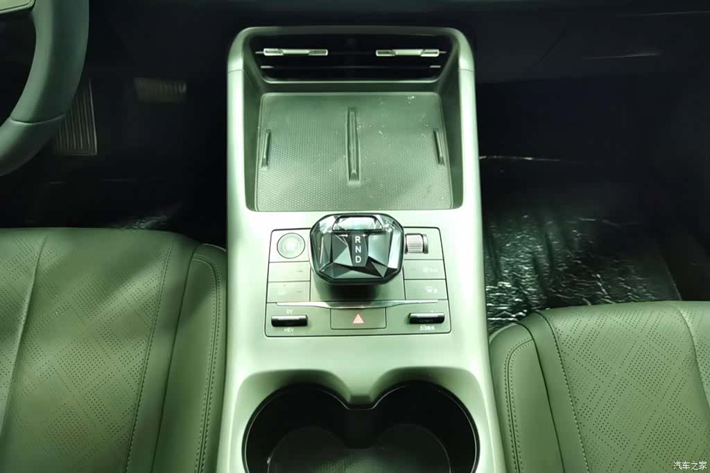 BYD Qin, 2025 16
