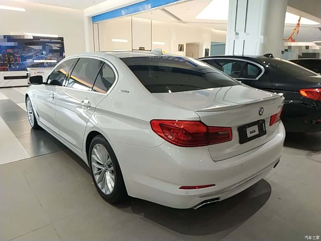 BMW 5 Series, 2019 все фото