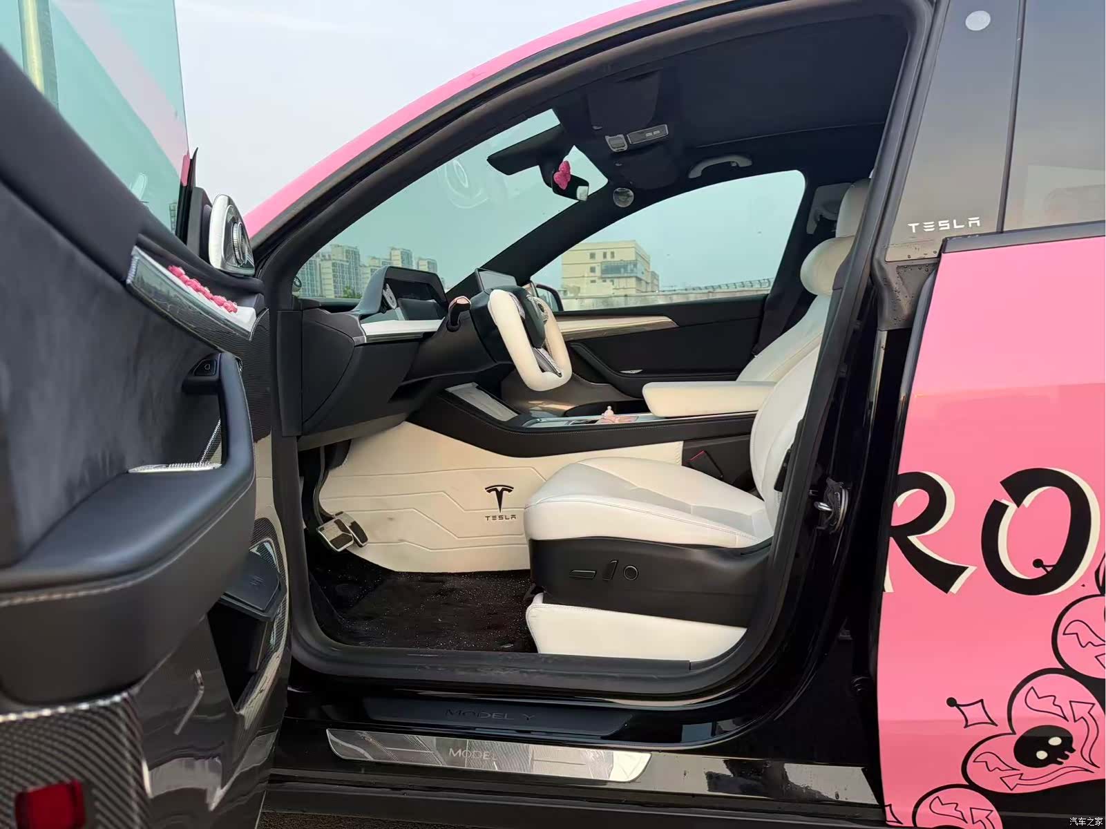 Tesla Model Y, 2021 4