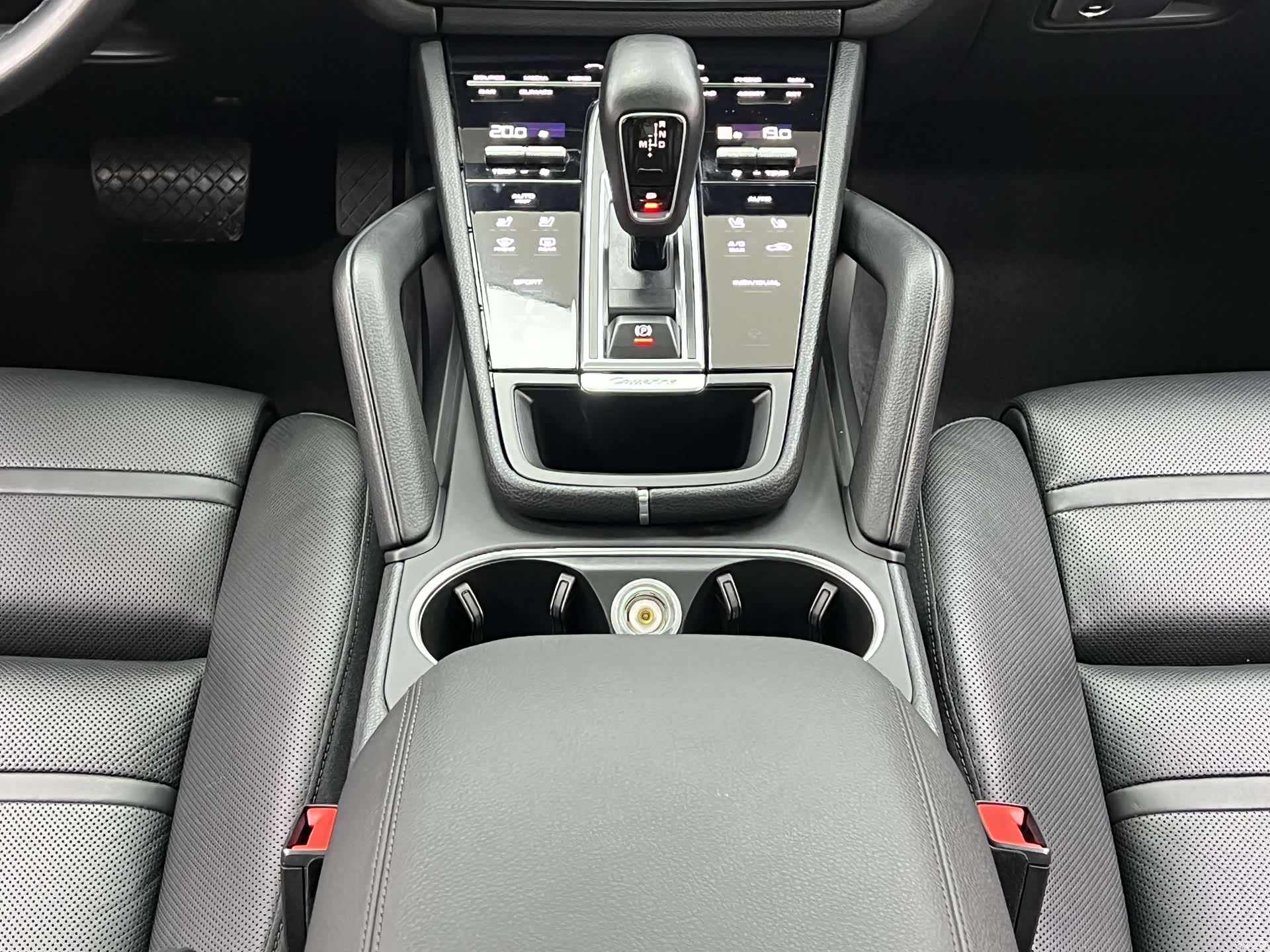 Porsche Cayenne, 2020 25