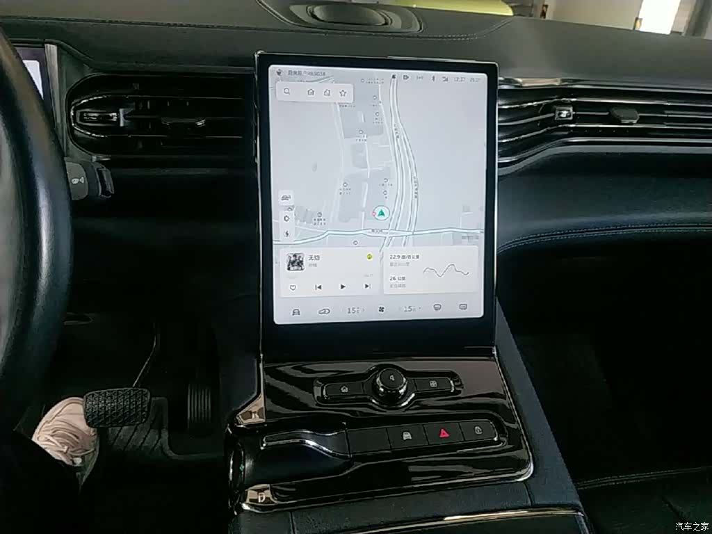 NIO ES8, 2022 13