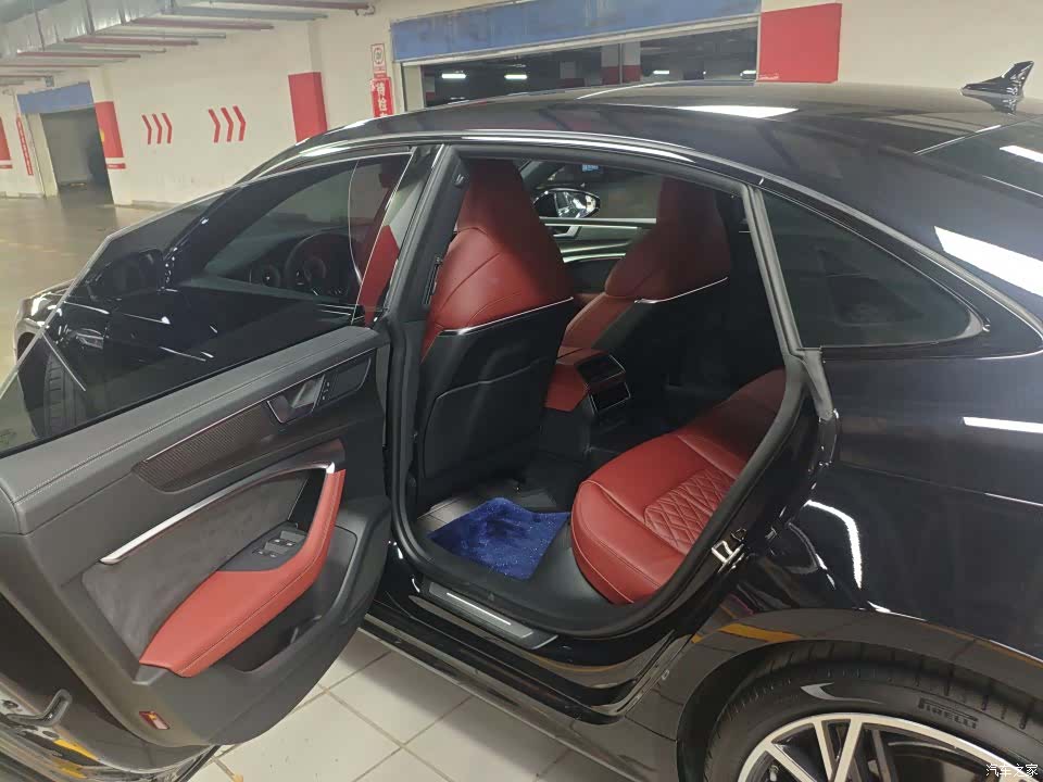 Audi A7L, 2024 6