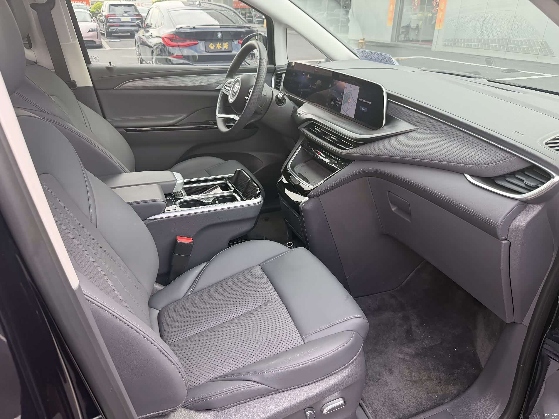 Buick GL8, 2025 13
